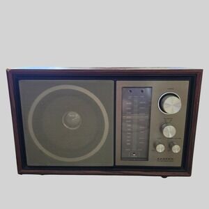 Vintage Lloyds J930 FM AM Table Radio Wood Grain Series 108A Analog Receiver